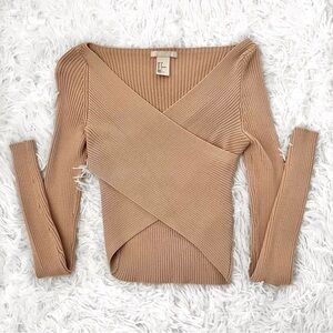 H&M Ribbed Wrapped Long Sleeve Crop Top